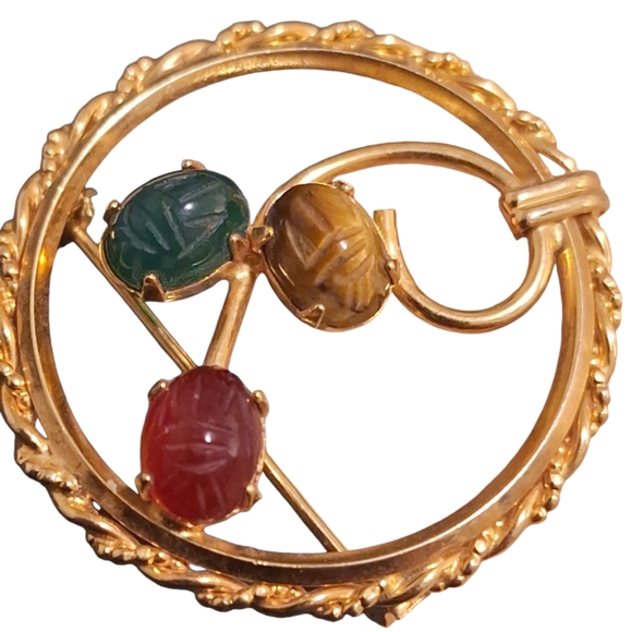 Vtg Gold Tone Circle Brooch Glass Scarab Beatle Cabochon Flower Design  1.25" - Picture 5 of 6